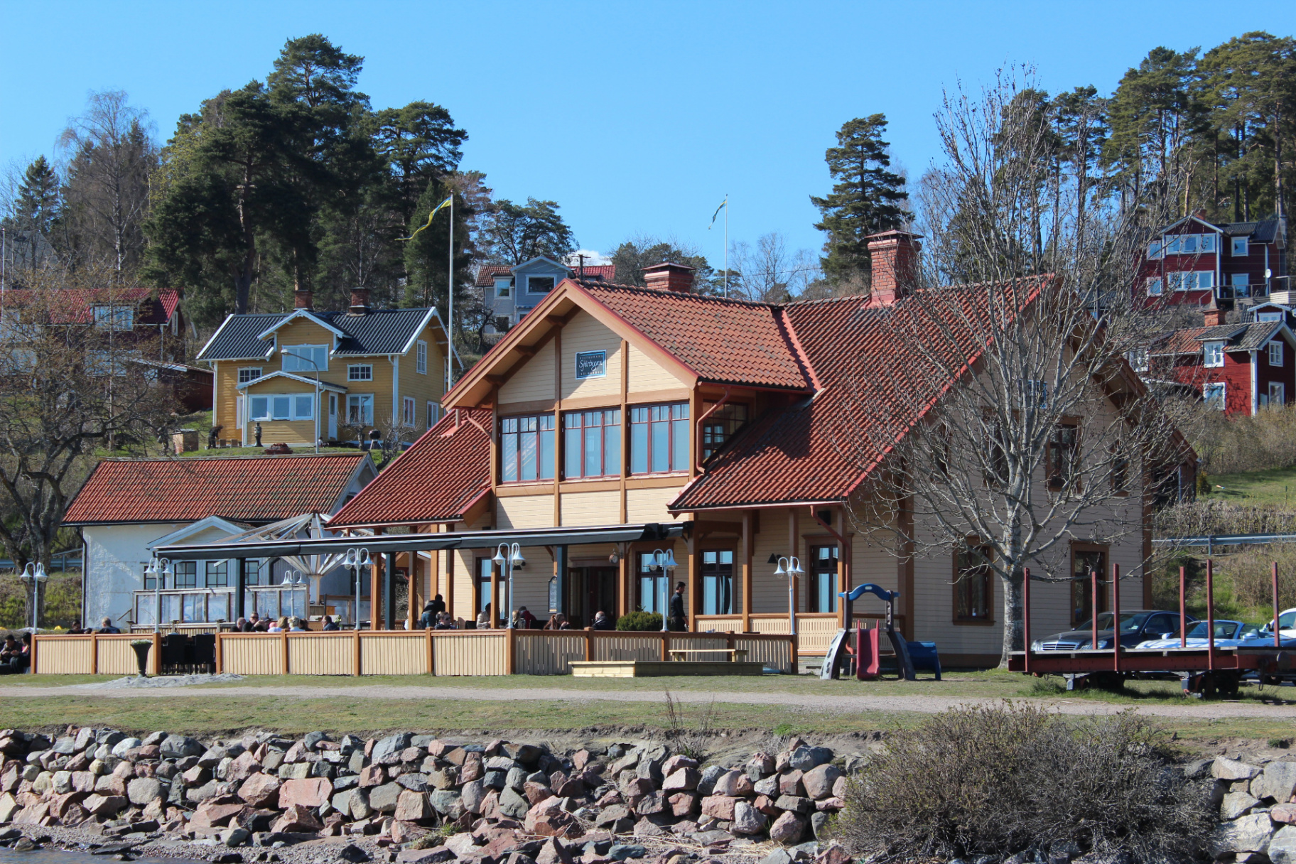 Sjöstugan Mat & Bar — restaurangbyggnad vid vattnet